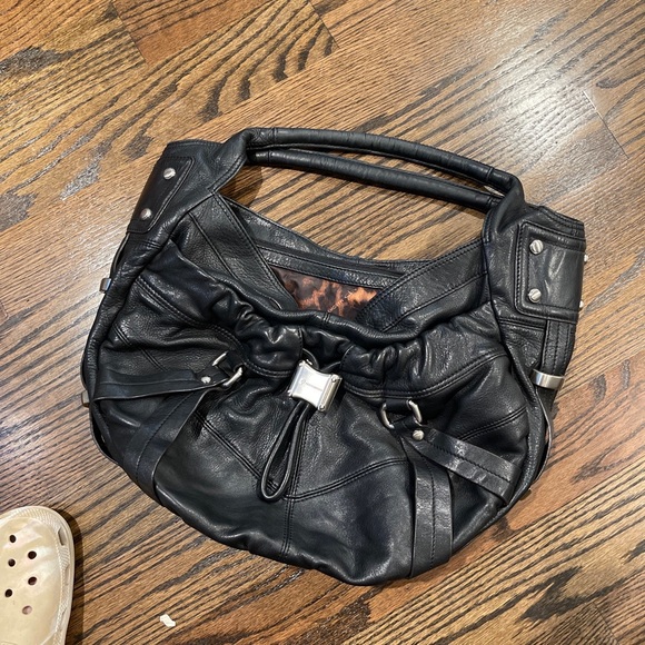 Selling this great leather bag used but in very good condition. - Picture 4 of 5